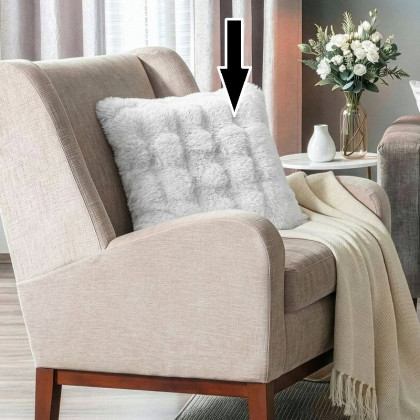 Dekoračná obliečka Lily biela - kožušinová štruktúra